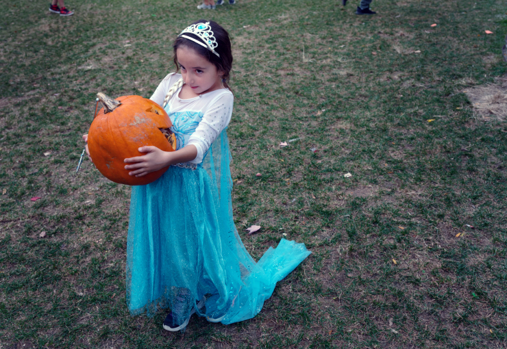 At the end of the event, contestants could take their pumpkin home, or leave them for display in the park—and eventual mulching. Photo: Carl Glassman/Tribeca Trib